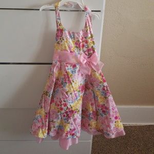Girls dress